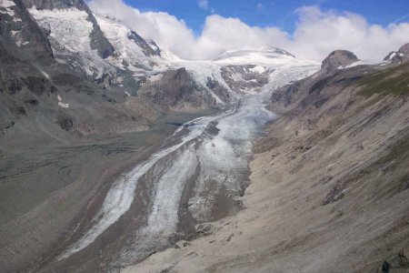 Eine der Folgen des Klimawandels: Schmelzende Gletscher, wie hier die Pasterze am Großglockner. Foto: wikimedia/Manuel Wutte/cc by sa 3.0