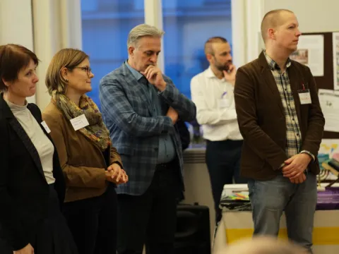 Projekt „optimis-TISCH – In eine friedliche Zukunft“