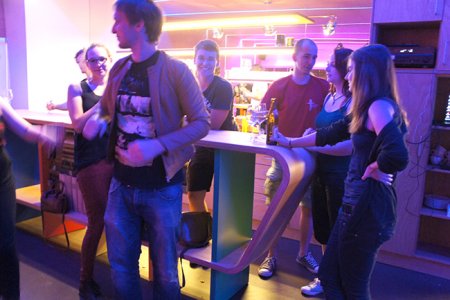 Ort der Kommunikation und der Vernetzung: das neue EJW-Café.