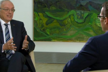 Beim Reformationsjubiläum geht es nicht um ein Luthergedenken, sondern um die Frage: Was bedeutet die Reformation für die heutige Gesellschaft. Bischof Bünker im „Ganzen Interview“ auf ORF III. Foto: screenshot/orf-epd