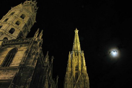   Zu einem ökumenischen Gebet für die Einheit Europas kamen Vertreter und Vertreterinnen christlicher Kirchen im Wiener Stephansdom zusammen. Foto: wikimedia/Anna Saini