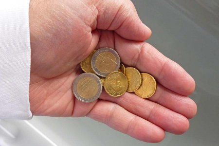 &quot;Die Deckelungskürzungen in der Mindestsicherung betreffen Familien, Alleinerziehende, Pensionisten, Menschen mit gesundheitlichen Problemen oder Behinderungen, Arbeitnehmer und Arbeitssuchende gleichermaßen“, warnt die Armutskonferenz. Foto: pixabay/Mori