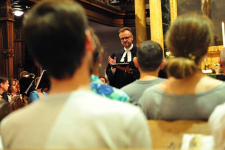 Superintendent Müller-Marienburg: &quot;Gott muss auch unsere Trauer und Ungeduld ertragen, denn es ist unerträglich, wie lange es dauert, bis es keine Strafen mehr für LGBTQ gibt oder niemand mehr Angst haben muss, der zu sein der er ist oder die zu sein, die