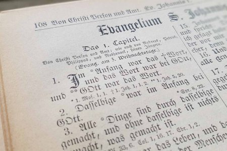 &quot;Die Bibel weiß: &#039;Wo viele Worte sind, da geht’s ohne Sünde nicht ab; wer aber seine Lippen in Zaum hält, ist klug.&#039;&quot; Foto: epd/Michael Windisch