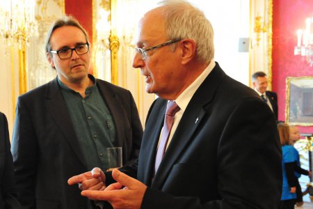 „Als Bischof bin ich besorgt, wenn ein Mitglied der Evangelischen Kirche, das sich für Geflüchtete und ihre Rechte einsetzt, durch Behörden eingeschüchtert wird&quot;, sagt Bischof Bünker. Foto: epd/Uschmann