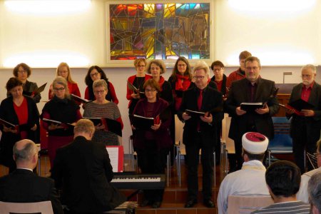 Gestaltete das interreligiöse Friedensgebet muskalisch mit: der &quot;Erlöserkirche Gospel Choir&quot;. Foto: Franz Radner