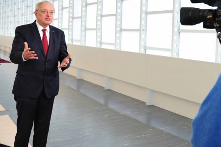 &quot;Für viele Menschen wird das Jahr 2019 eines sein, in dem nicht das Glück und der frohe Mut laufen. Sie haben Sorgen für die Zukunft.&quot; Bischof Michael Bünker im Wort zum neuen Jahr. Foto: epd/Uschmann