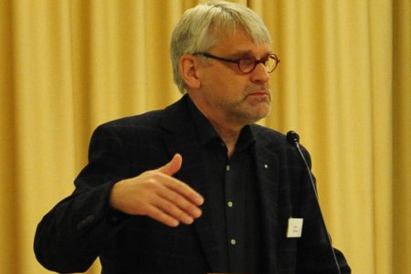 Der Karfreitag sei &quot;auf dem Altar der Wirtschaft geopfert&quot; worden, schreibt Ulrich Körtner in seinem Gastbeitrag für evangelisch.de. Foto: epd/Uschmann