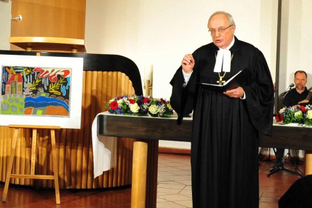   &quot;Dass Evangelische nun einen Urlaubstag nehmen müssen, um am Karfreitag den Gottesdienst besuchen zu können, lehnen wir strikt ab“, schreibt Bischof Michael Bünker. Foto: epd/Uschmann