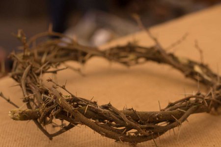 Der Karfreitag sei wichtig, „weil er den Weg Gottes bis ans Kreuz zeigt“, so Bischof Michael Bünker. Foto: pexels/David Lopez