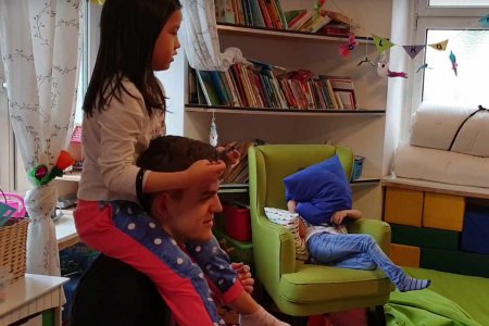 &quot;Das Freiwillige Soziale Jahr ist kein verschenktes Jahr, sondern ein wahres Geschenk für alle Beteiligten.&quot; Foto: Diakonie/Youtube/Screenshot