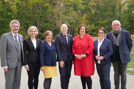 Der neue Superintendentialausschuss: (v.l.) Michael Wolf, Angelika Reichl, Elke Kunert, Matthias Geist, Petra Mandl, Bente Knoll, Christian Kikuta (es fehlt Michael Haberfellner).