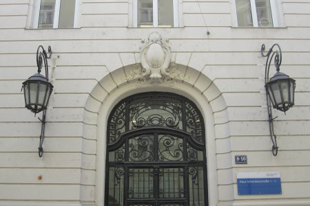   Theologie liefere &quot;einen wichtigen wissenschaftlichen Beitrag für einen Diskurs in einer wertepluralistischen Gesellschaft&quot;, so die Dekane. Foto: wikimedia/cc by s.a 4.0/Mitarbeiterin Dekanat