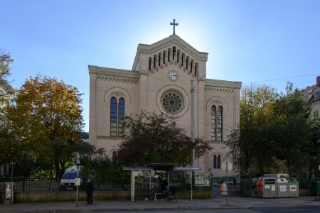 Der neue Bischof Michael Chalupka wird in der Gustav-Adolf-Kirche in Wien-Gumpendorf in sein Amt eingeführt. Foto: Janos Szabo Der neue Bischof Michael Chalupka wird in der Gustav-Adolf-Kirche in Wien-Gumpendorf in sein Amt eingeführt. Foto: Janos Szabo