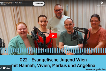 Hannah Rippel, Vivien Heyer, Markus Nemetz, Vivien Heyer und Jugendreferentin Angelina Ahrens haben Fragen und Antworten zum „Unique“-Event und zur Mitarbeit in der Evangelischen Jugend in der aktuellen Folge des Podcasts „Evangelische Fragen – evangelisc