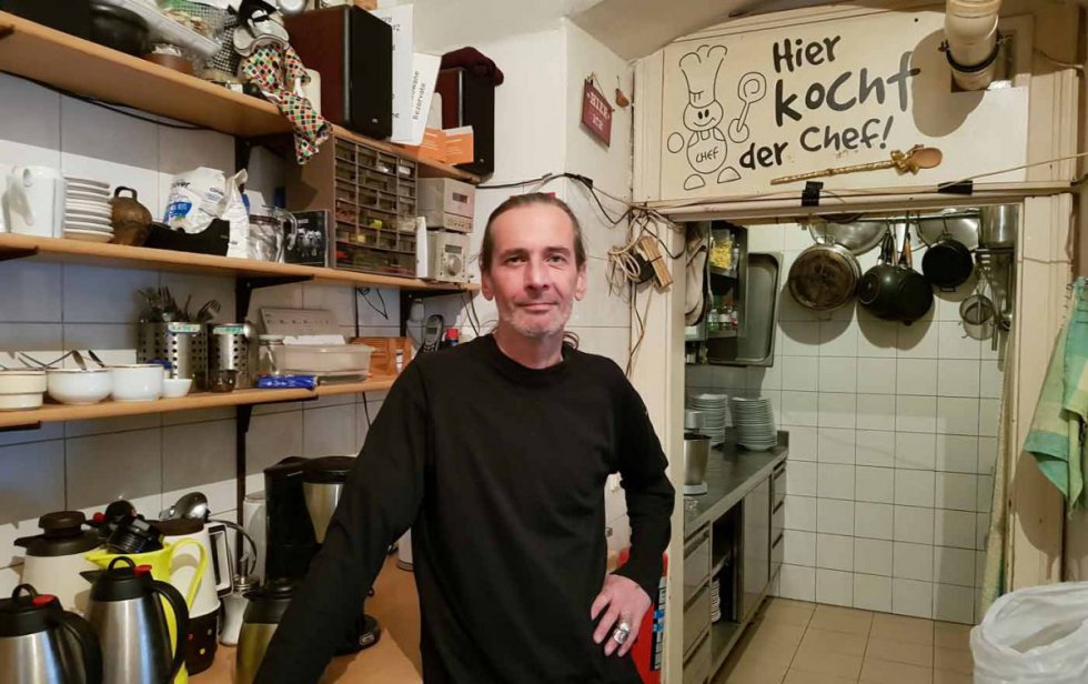 Häferl-Chef Norbert Karvanek in der Häferl-Küche
