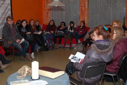 Im Hospiz-Workshop wurde die Angst vor einem Trauerfall im eigenen Umfeld und die Arbeit mit Sterbenden thematisiert.
