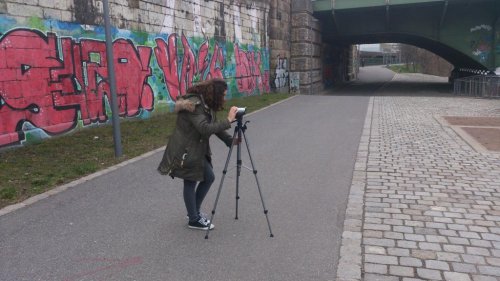 ... entwickelten und filmten...

