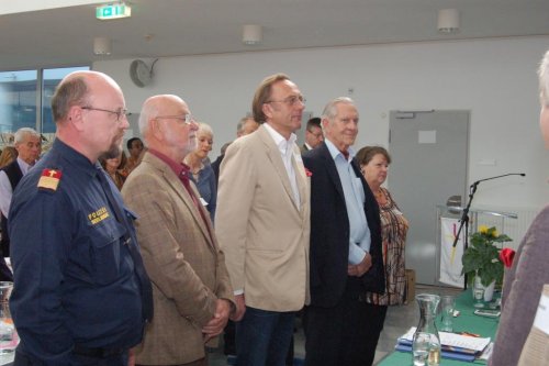 Die neuen Mitglieder werden angelobt.
