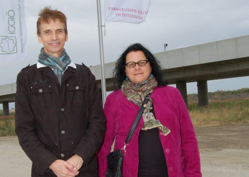 Lektor Roland Weng und Pfarrerin Verena Groh aus Donaustadt waren auch dabei.

