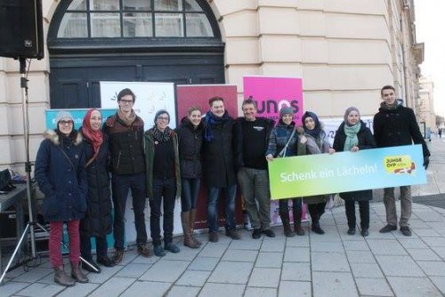 ... wie auch die muslimische und katholische Jugend, die Pfadfinder,...
