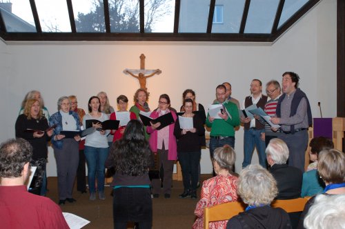 Der Kirchenchor der Markuskirche aus Wien-Ottarking.
