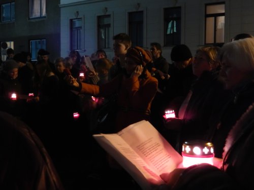 Über 150 Menschen kamen zur Gedenkstunde. 