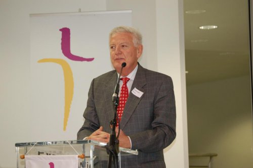 Dkfm. Harald Lyon stellt das Budget 2015 vor.
