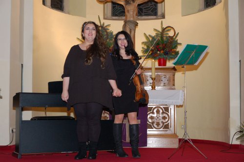 Marina Moisieva und Lijana Grigorian bedanken sich für den Applaus.
