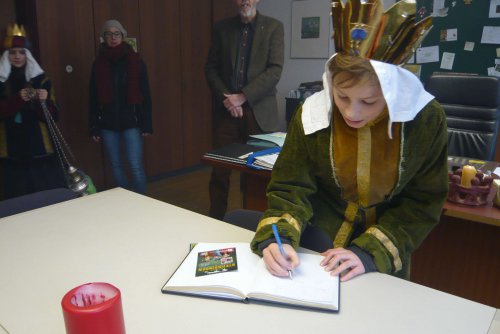 ... ins Gästebuch der Superintendentur ein.

