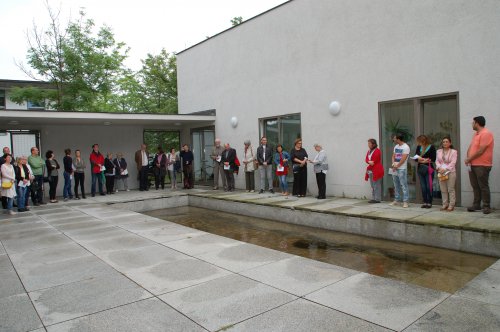 Der Gottesdienste endete im Hof der Arche.