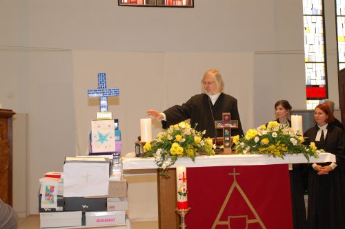 Lektor Leo Warzecha stellt die &quot;Kinderkirche&quot; vor