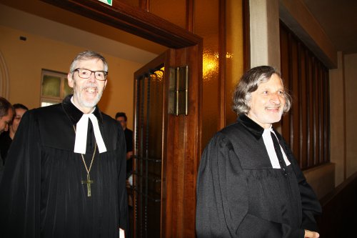 Superintendent Hansjörg Lein (links) und Pfarrer Willi Thaler.