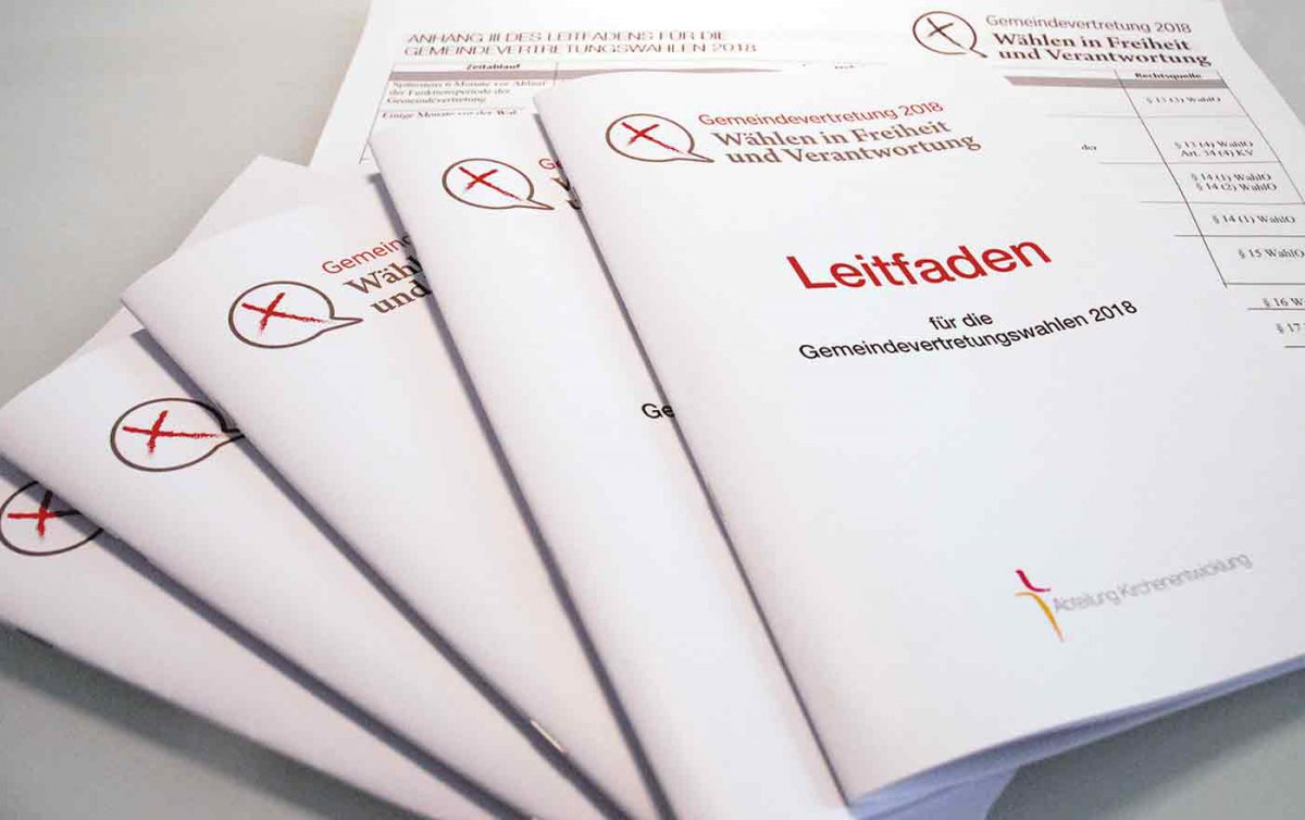 Der Leitfaden informiert über Fristen, Maßnahmen und die Organisation der Wahlen. Foto: epd/Uschmann Der Leitfaden informiert über Fristen, Maßnahmen und die Organisation der Wahlen. Foto: epd/Uschmann