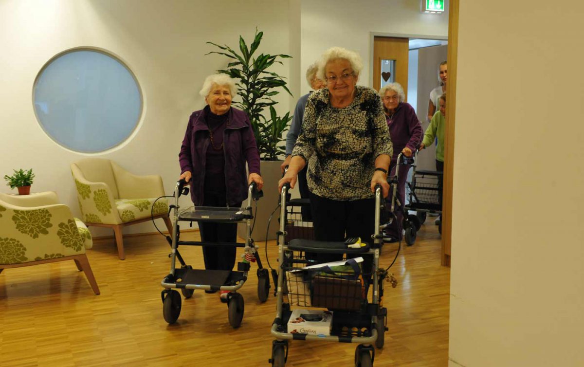 In ihrem 10-Punkte-Plan fordert die Diakonie, Alter und Pflege neu zu denken. Foto: epd/Uschmann In ihrem 10-Punkte-Plan fordert die Diakonie, Alter und Pflege neu zu denken. Foto: epd/Uschmann