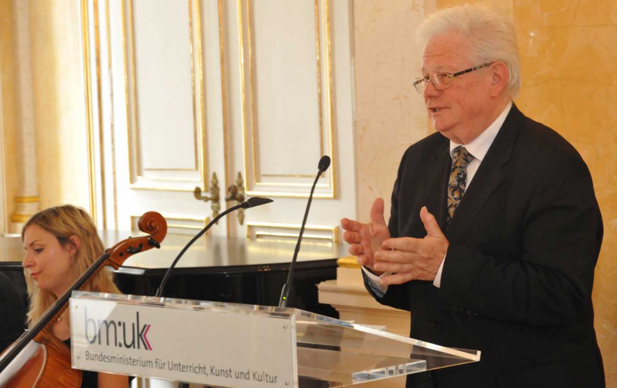 Raoul Kneucker war von 2006 bis 2012 juristischer Oberkirchenrat der Evangelischen Kirche A.B. in Österreich. Foto: epd/M. Uschmann Raoul Kneucker war von 2006 bis 2012 juristischer Oberkirchenrat der Evangelischen Kirche A.B. in Österreich. Foto: epd/M. Uschmann