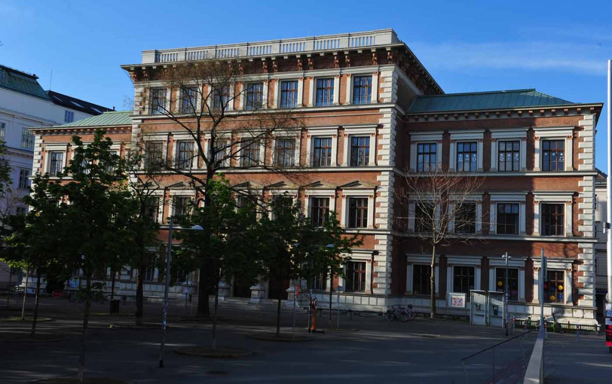 Das Werk für Diakonie und Bildung soll evangelische Bildung in Wien noch stärker profilieren. Im Bild: Die Evangelische Schule am Wiener Karlsplatz. Foto: epd/M. Uschmann Das Werk für Diakonie und Bildung soll evangelische Bildung in Wien noch stärker profilieren. Im Bild: Die Evangelische Schule am Wiener Karlsplatz. Foto: epd/M. Uschmann