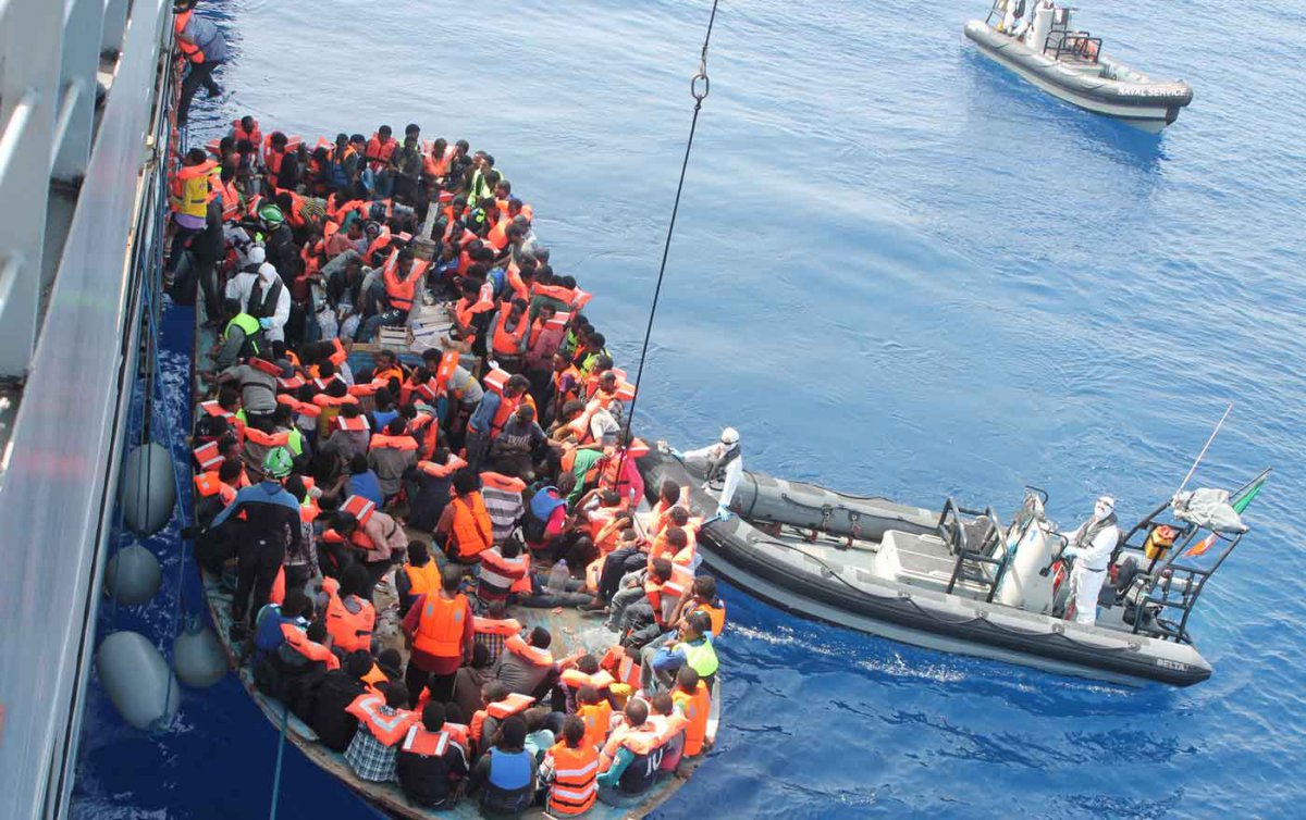 Die EU müsse wirksame Schritte einleiten, um Menschen aus Seenot zu retten, fordern die Hilfsorganisationen. Foto: wikimedia/Irish Defence Forces Die EU müsse wirksame Schritte einleiten, um Menschen aus Seenot zu retten, fordern die Hilfsorganisationen. Foto: wikimedia/Irish Defence Forces