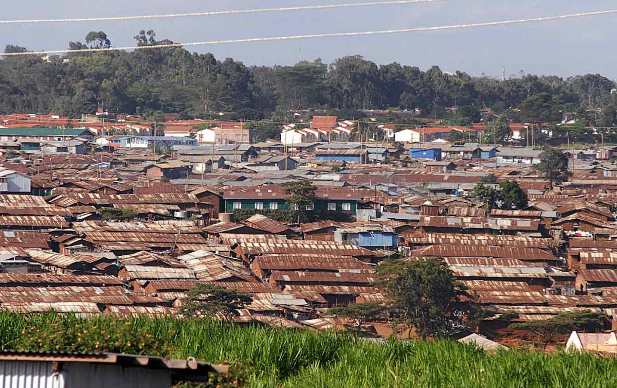 „Die Schule ist hier, mitten in Kibera, damit die Kinder lernen, dass auch im Slum etwas Gutes wachsen kann.“ Foto: wikimedia/Valter Campanato/ABr „Die Schule ist hier, mitten in Kibera, damit die Kinder lernen, dass auch im Slum etwas Gutes wachsen kann.“ Foto: wikimedia/Valter Campanato/ABr