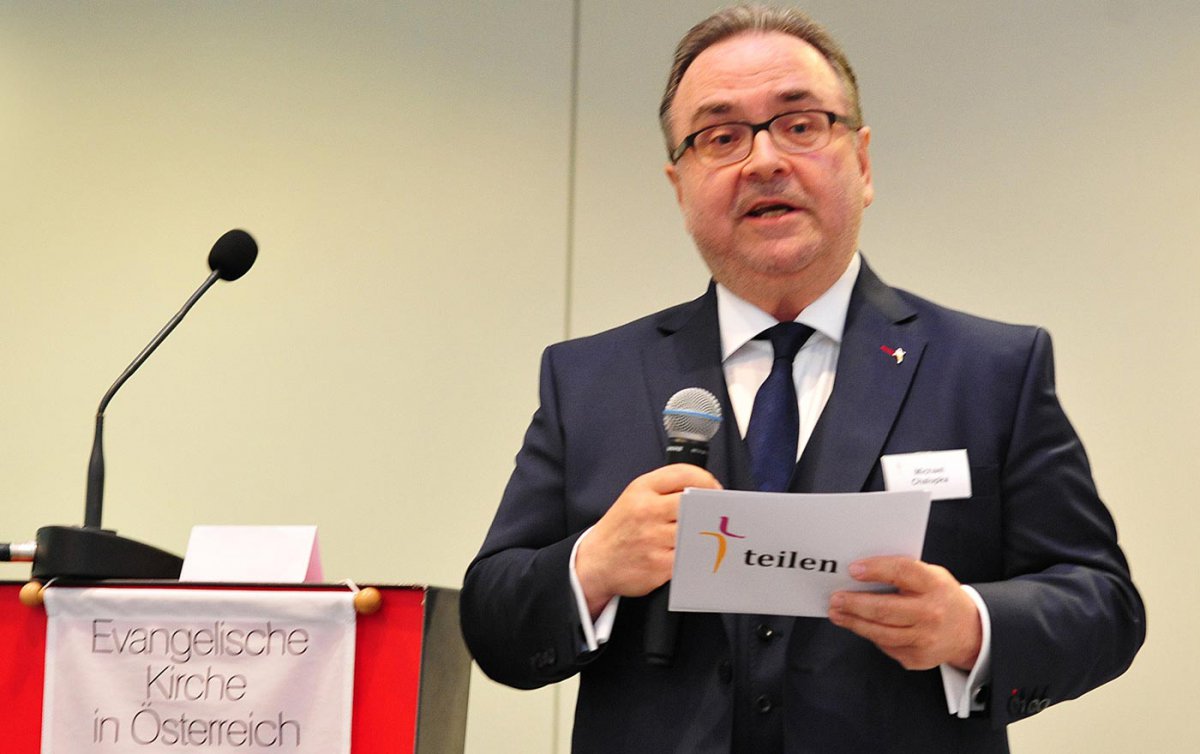 Michael Chalupka vor der Synode, die ihn zum Nachfolger von Michael Bünker wählte. Foto: epd/Uschmann