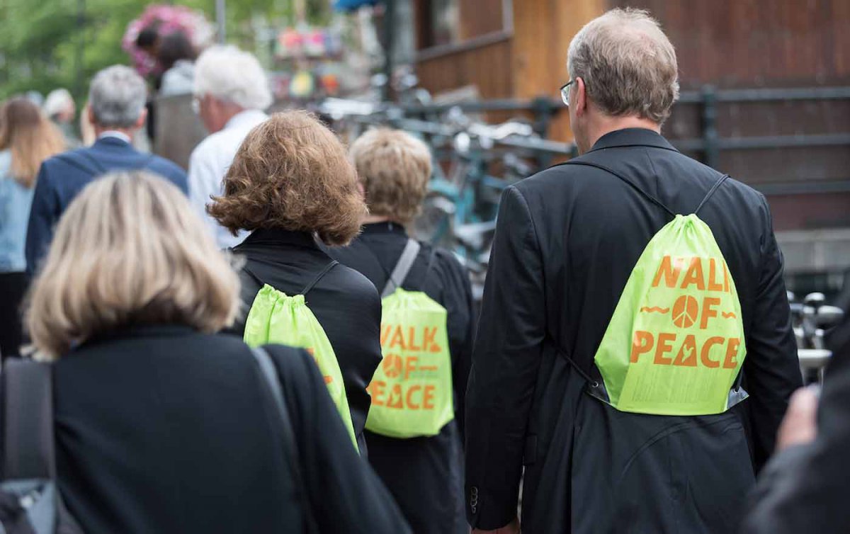 Am Bodensee beraten TeilnehmerInnen aus rund 100 Ländern über Fragen wie Krieg, Hunger oder Umweltschutz. Foto: Albin Hillert/WCC
