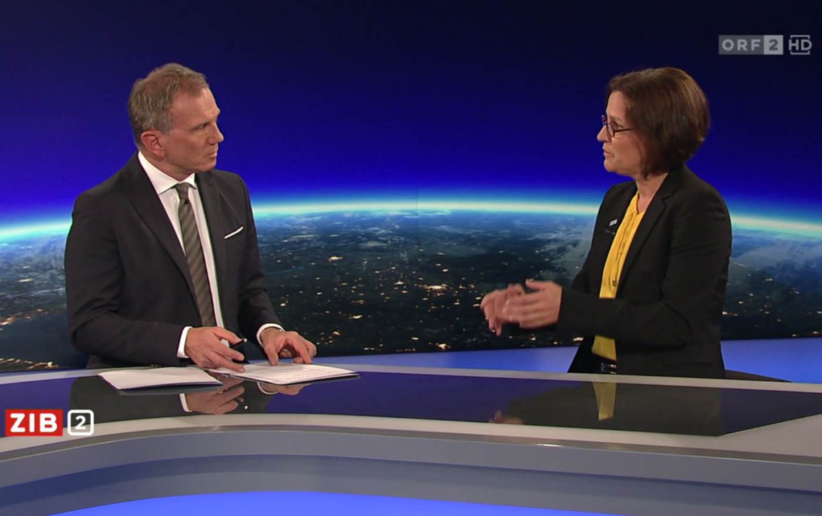„Wie kommen wir wieder zurück zu einem Pflegesystem, dass das Dasein und die Beziehung wieder in den Mittelpunkt stellt und auch die Eigenverantwortung der Pflegekräfte fördert?“, fragte Diakonie-Direktorin Maria Katharina Moser in der ZIB2.