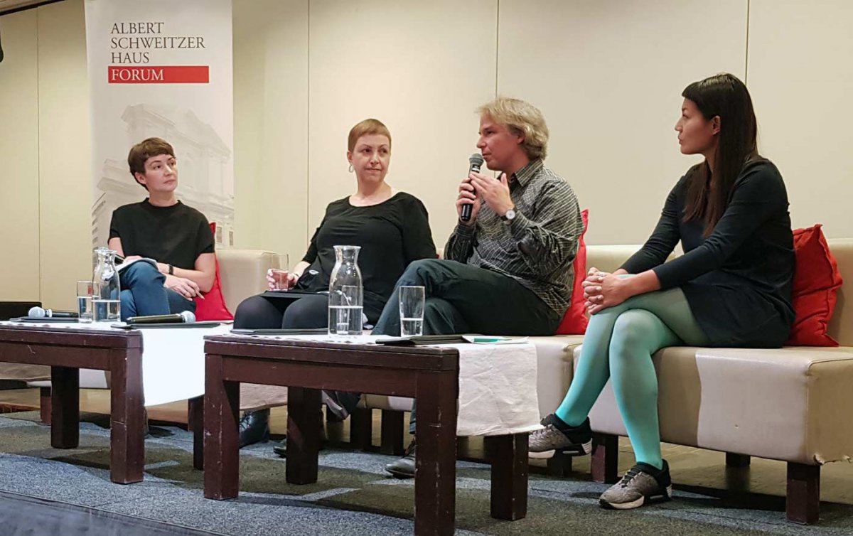   &quot;Kein Recht, Menschen wegzuräumen, die mir unangenehm sind.“ Furche-Chefredakteurin Doris Helmberger-Fleckl moderierte, es diskutierten die Germanistin İnci Dirim, Diakonie-Sozialexperte Martin Schenk und die Theaterwissenschaftlerin Elisabeth Bernroitn