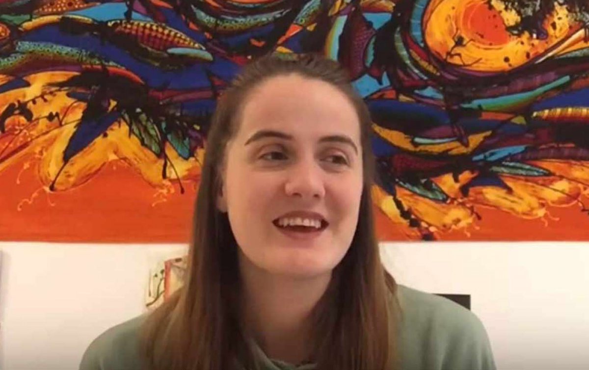 „Es gibt nichts besseres als die strahlenden Augen der Kinder, wenn du ihnen eine Geschichte erzählst, die sie interessiert“, sagt Sophie Ortner. Foto: Youtube
