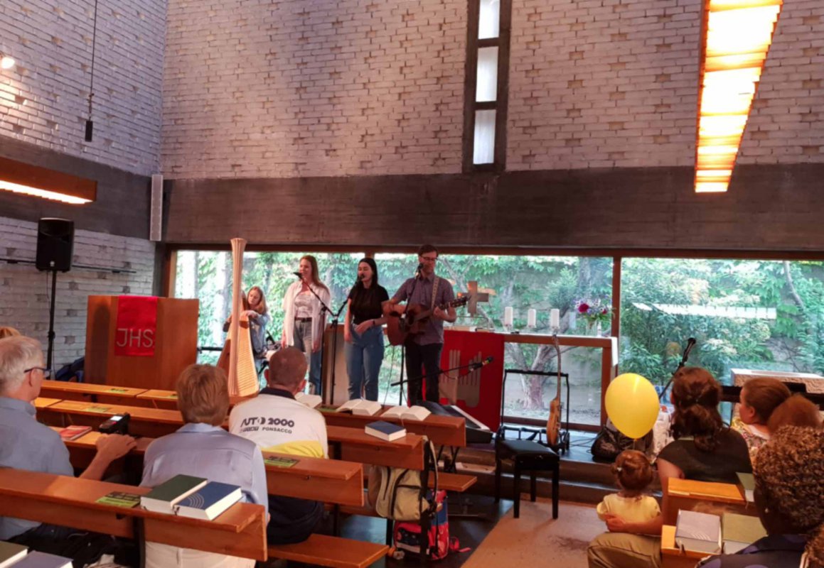 Zahlreiche Kirchen – wie hier die evangelische Glaubenskirche in Wien-Simmering – erfreuten sich bei der „Langen Nacht der Kirchen“ regen Interesses. (Foto: epd/Link)
