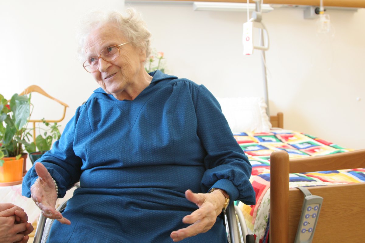 Der Mensch hat im Alter nicht nur weniger Kraft und Fähigkeiten , er wächst auch an Erfahrung, Freude, Liebe und Hoffnung, meint Ingrid Tschank. Der Mensch hat im Alter nicht nur weniger Kraft und Fähigkeiten , er wächst auch an Erfahrung, Freude, Liebe und Hoffnung, meint Ingrid Tschank.